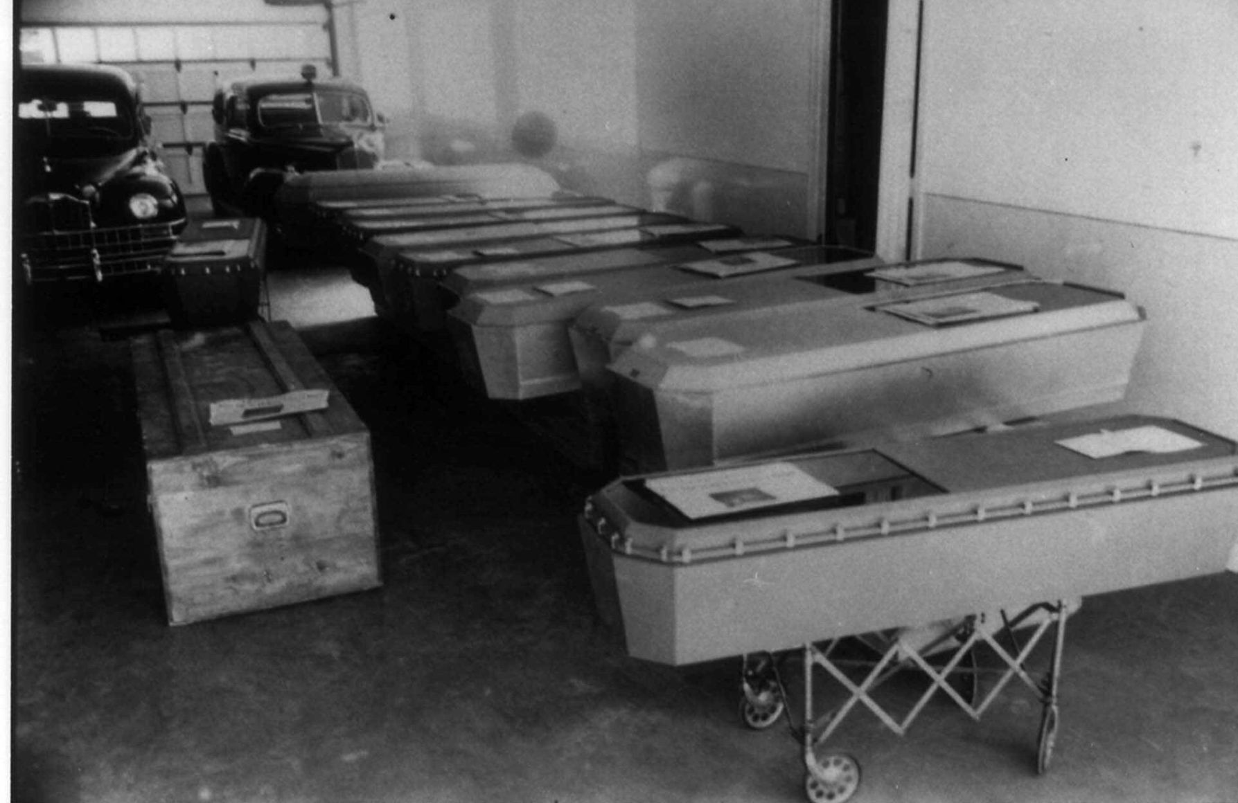 LOOKBACK MANN GULCH CASKETS